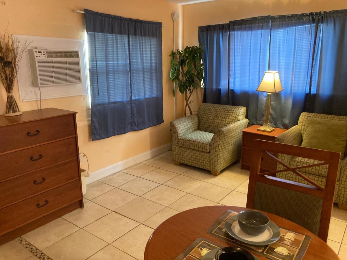 سانت بطرسبرج Michaels Siesta Motel المظهر الخارجي الصورة